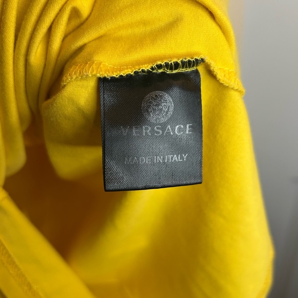 Versace Bold Yellow T-Shirt - Picture 4 of 5